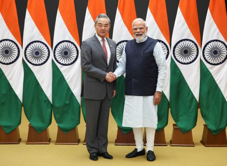 Hindistan Başbakanı Modi, Çin Dışişleri Bakanı Wang’ı kabul etti