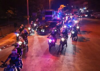 Bursa'da bin polisle 'huzur' uygulaması dronla görüntülendi