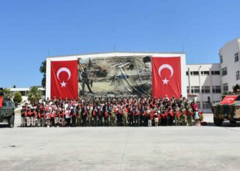 Türk Kara Kuvvetleri'nin kuruluşunun 2235'inci yılı İzmir'de kutlandı