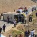 Çocuğa çarpmamak için şoförünün manevra yaptığı özel halk otobüsü devrildi