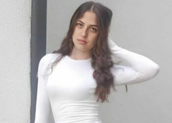 Denizde boğulma tehlikesi geçirdi, hastanede hayatını kaybetti