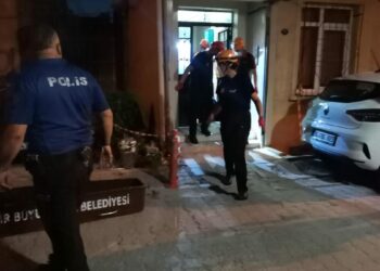 Evde çıkan yangında hayatını kaybetti