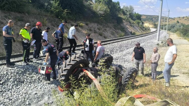Malatya'da devrilen traktörün sürücüsü öldü