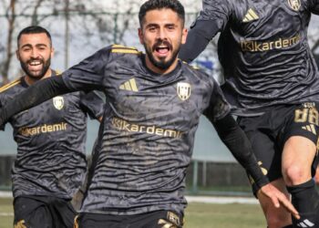 Aliağa FK'da Alberk Koç ve Veli Çetin gitti