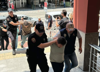 FETÖ operasyonunda 15 şüpheli adliyede