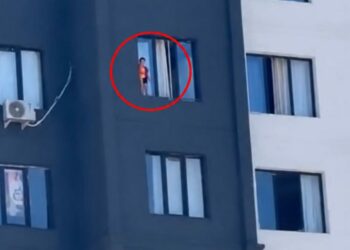 12'nci kattaki pencereye çıkan çocuk kamerada
