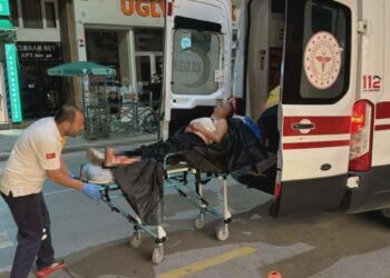 Eskişehir'de parkta alkol alan arkadaşlar arasında kavga: 3 yaralı