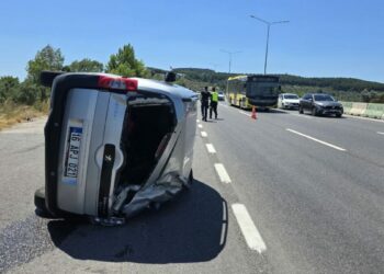 Takla atan otomobilin sünücüsü yaralandı