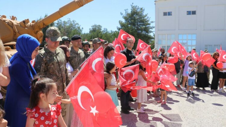 Türk Kara Kuvvetleri’nin 2235’inci kuruluş yıl dönümü Diyarbakır'da törenle kutlandı