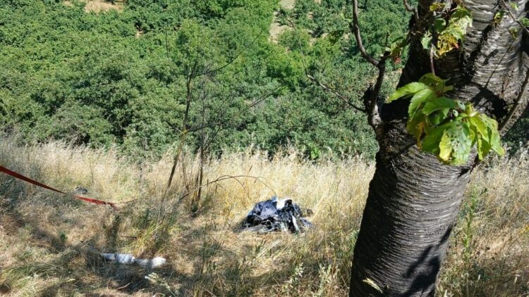 Şarampole devrilen motosikletin sürücüsü hayatını kaybetti