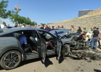 Karşı şeride geçen otomobille cip çarpıştı: 1 ölü, 3 yaralı