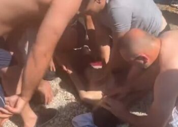 Gölde boğulma tehlikesi geçiren çocuk, tedaviye alındı