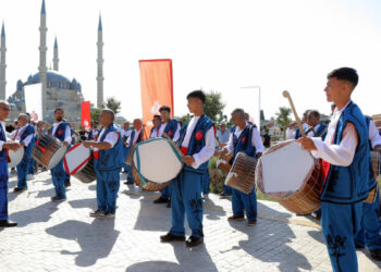 Kırkpınar Yağlı Güreşleri Festivali, geleneksel davul-zurna davetiyle başladı