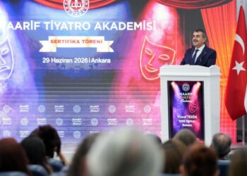 Öğretmenlere tiyatro eğitimi