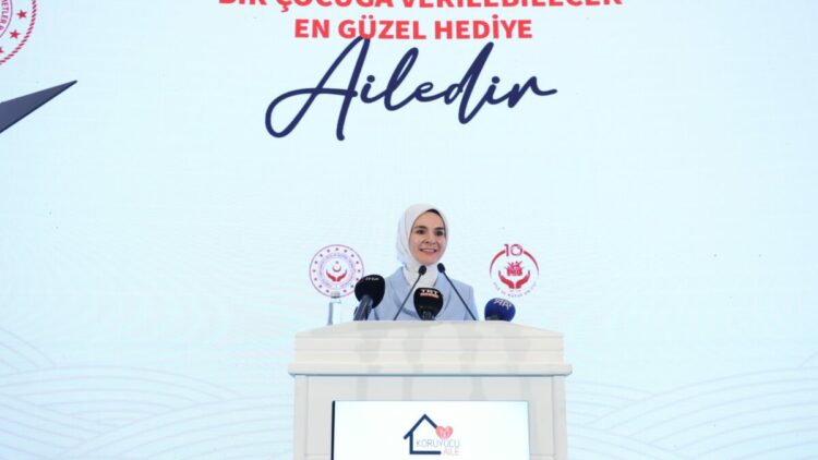 Bakan Göktaş: 11 bin 22 çocuğumuz 9 bin 277 koruyucu ailemizin yanında