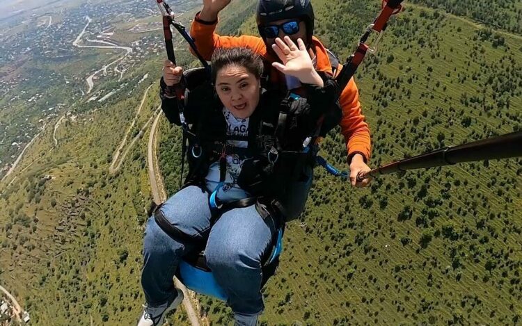 Down sendromlu Zekiye’nin yamaç paraşütü hayali gerçek oldu