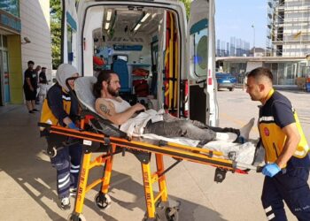 Borcunu istediği arkadaşı tarafından bıçakladı