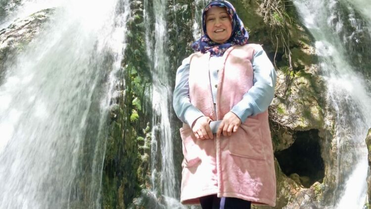 16 yaşındaki kız, uyuyan annesini bıçaklayarak öldürdü