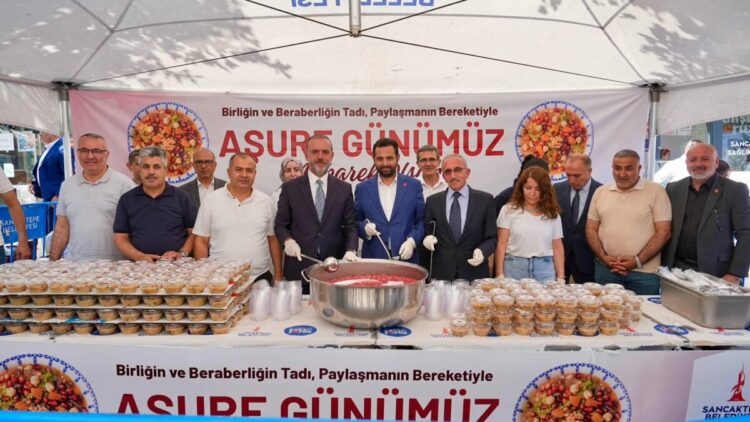 Sancaktepe’de muharrem ayı dolayısıyla aşure dağıtıldı