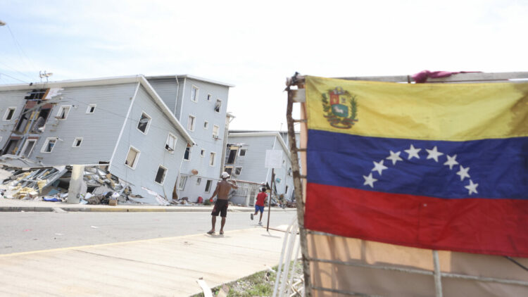 Venezuela'daki depremlerde hayatını kaybedenlerin sayısı 1719'a yükseldi