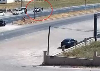 Tartışma sırasında otomobilliyle geri manevra yaparken amcasına çarptı