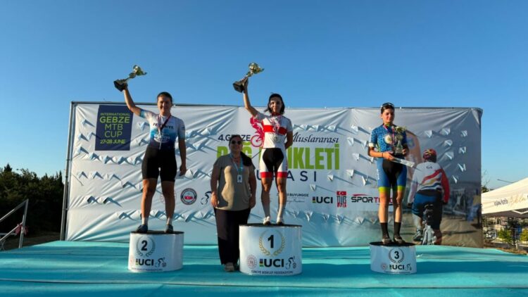 Milli dağ bisikletçisi Ekin Ereke’den Uluslararası Gebze MTB Cup’ta çifte podyum