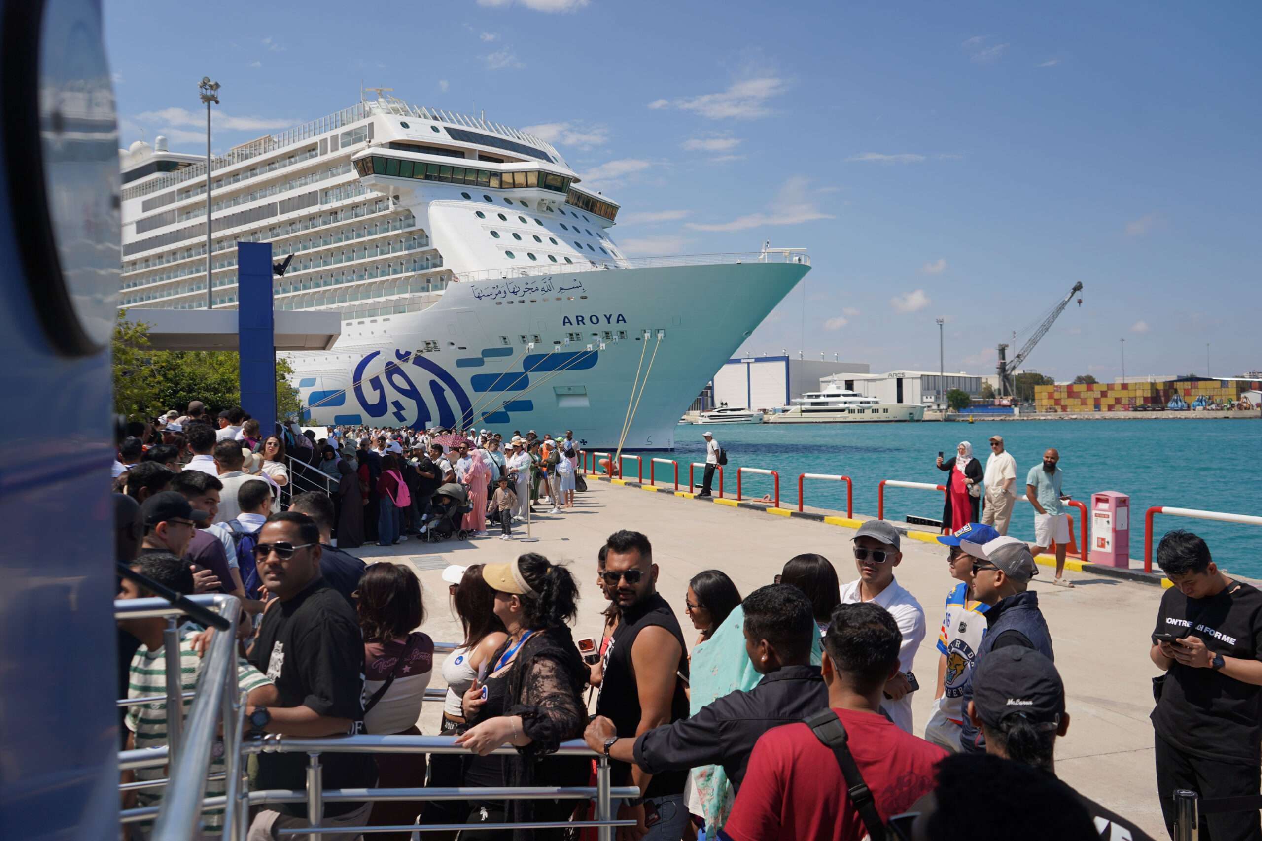 Antalya Limanı'nın rekor konuğu; 335,2 metrelik AROYA
