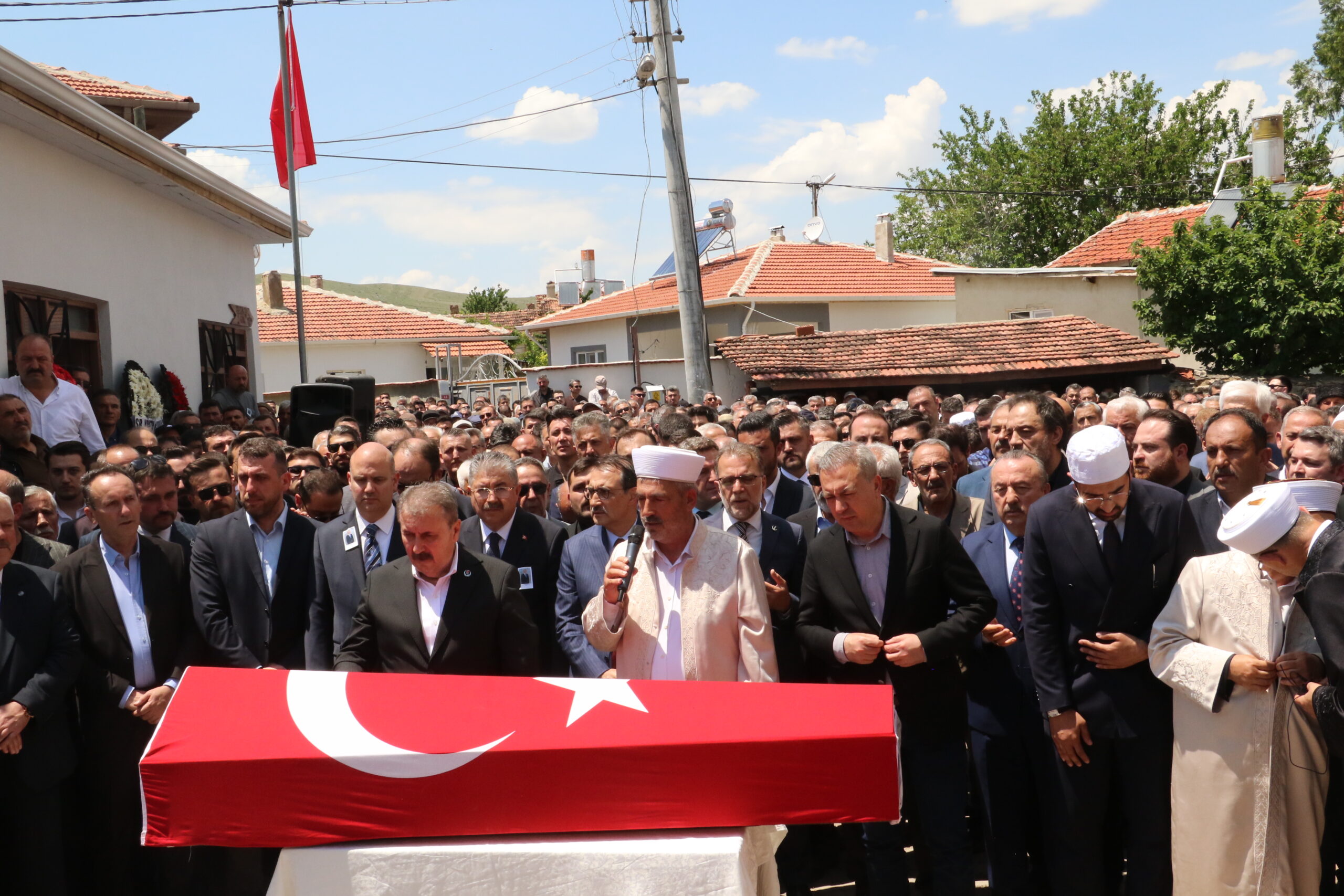 Mustafa Destici’nin ağabeyi, son yolculuğuna uğurlandı