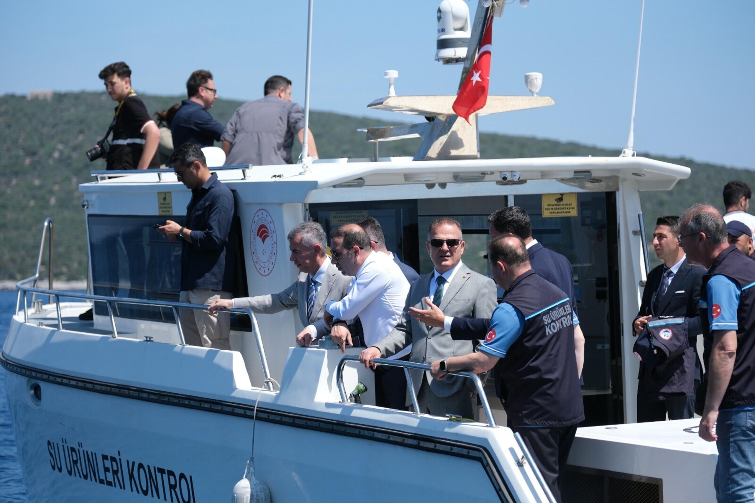 Bodrum'da denizden 2 bin metrekare hayalet ağ çıkarıldı