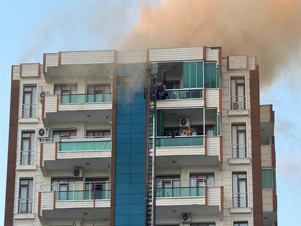Anne ile 3 çocuğunun öldüğü yangında tanık ve müştekiler hakkında zorla getirilme kararı