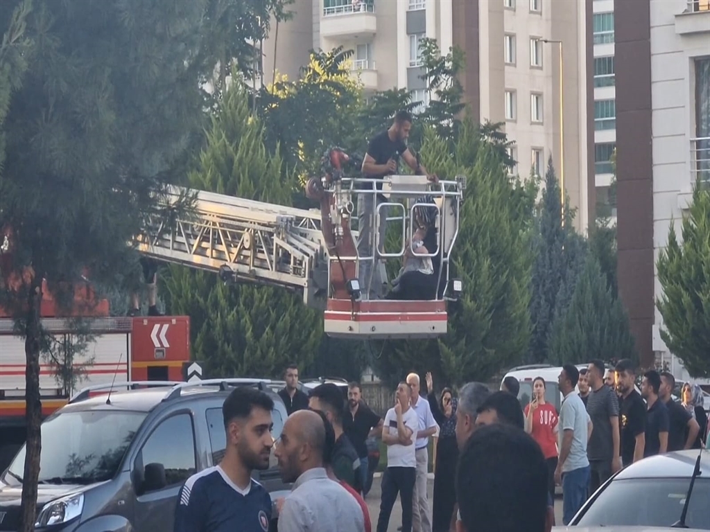Anne ile 3 çocuğunun öldüğü yangında tanık ve müştekiler hakkında zorla getirilme kararı
