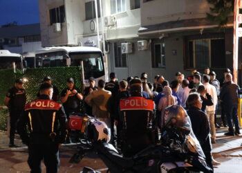 Buca Belediyesi'ne yönelik ‘yolsuzluk’ operasyonunda şüpheliler adliyede