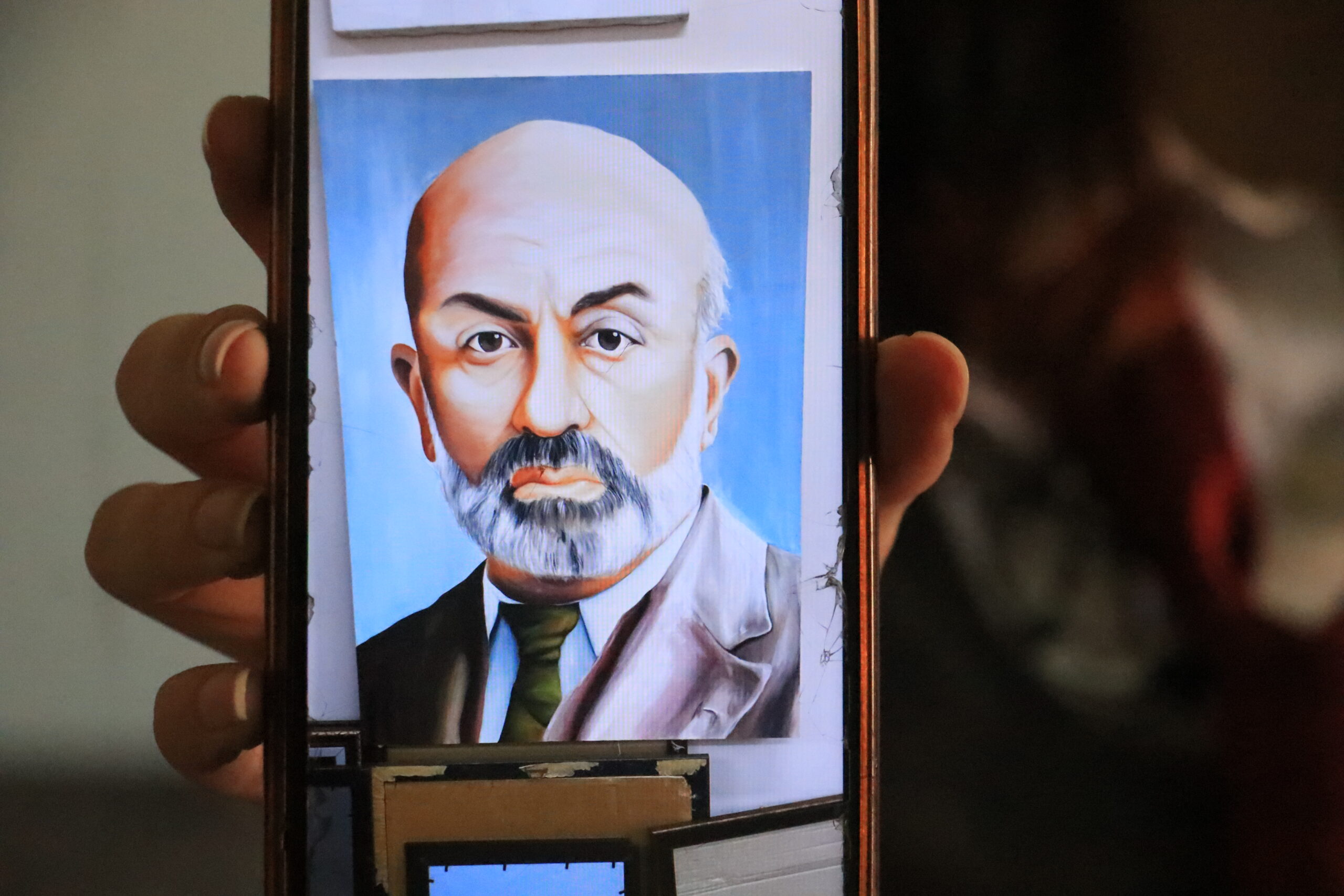 İrem, Chicago Sanat Enstitüsü'nden burslu kabul aldı