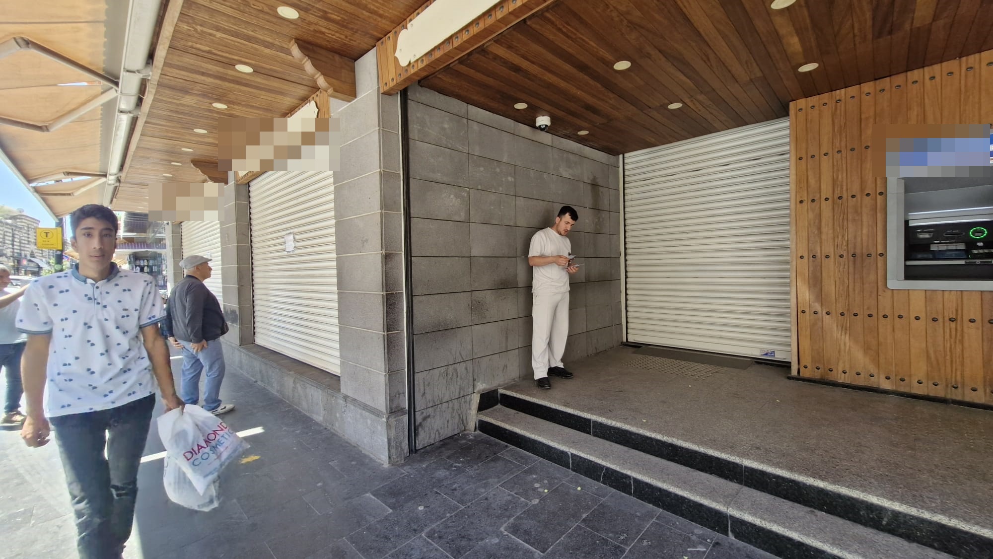 Diyarbakır'da banka şubesine silahlı saldırı
