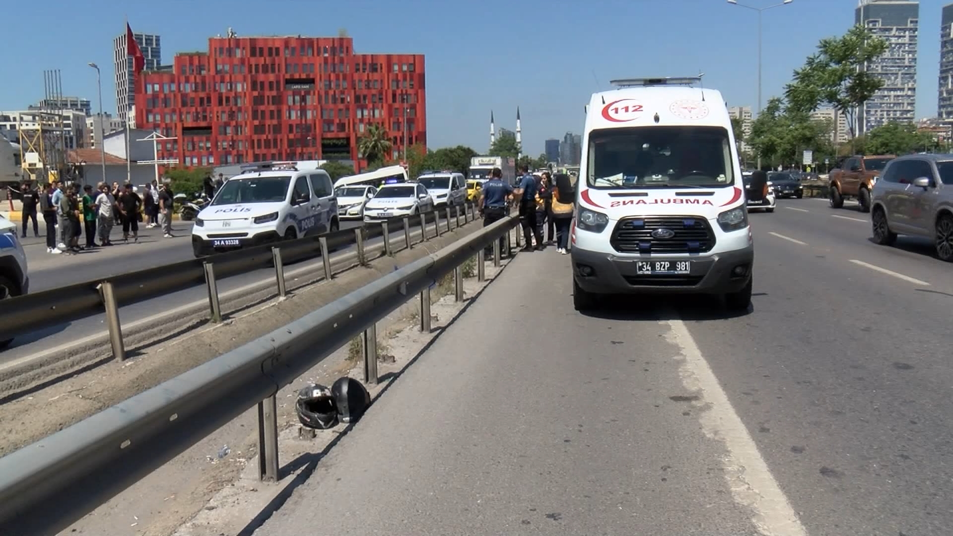 Kartal D-100 Karayolu'nda 2 motosiklet çarpıştı: 2 ölü