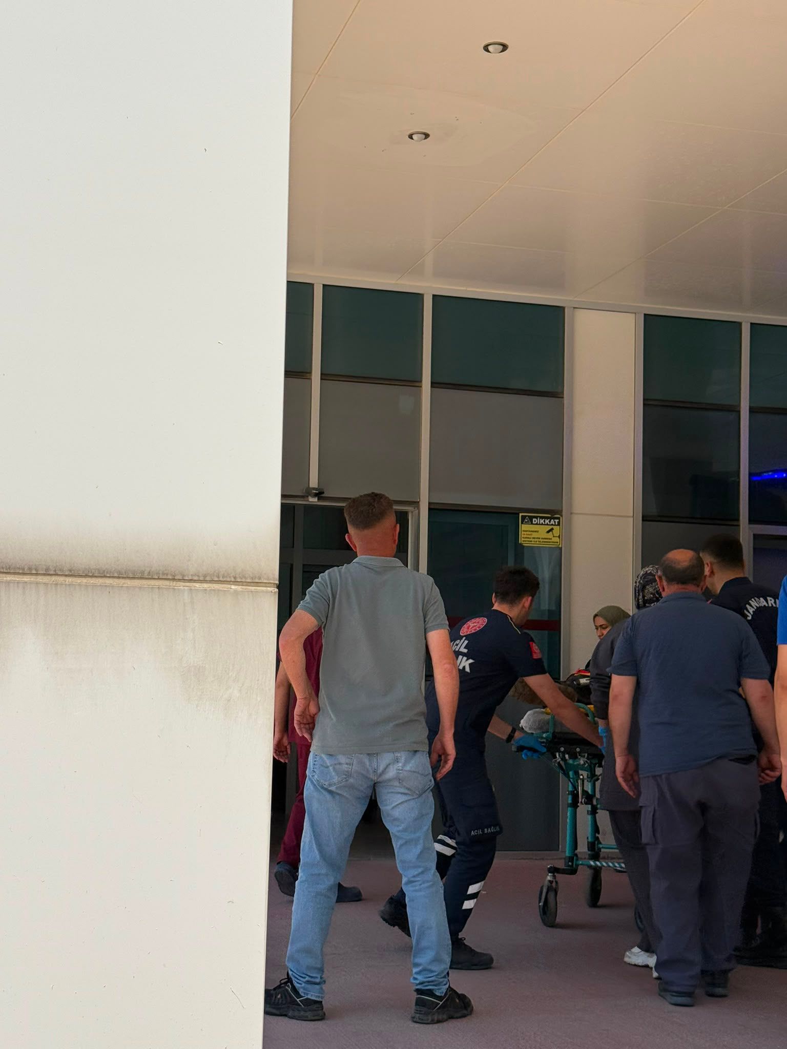 Çalıştığı inşaatta duvardan düşüp öldü