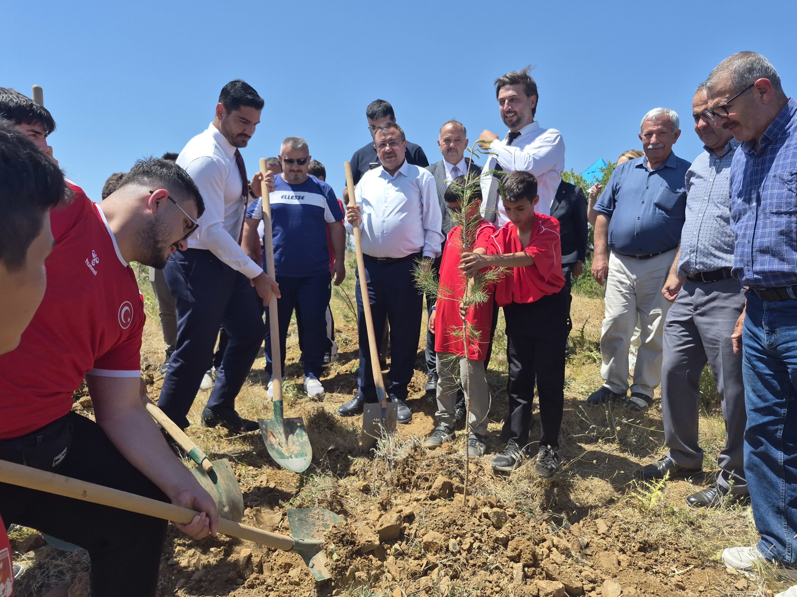 TGF Başkanı Akgün: Misyonumuz sadece sporcu yetiştirmek değil, halka ve çocuklara doğru örnekler sunabilmek