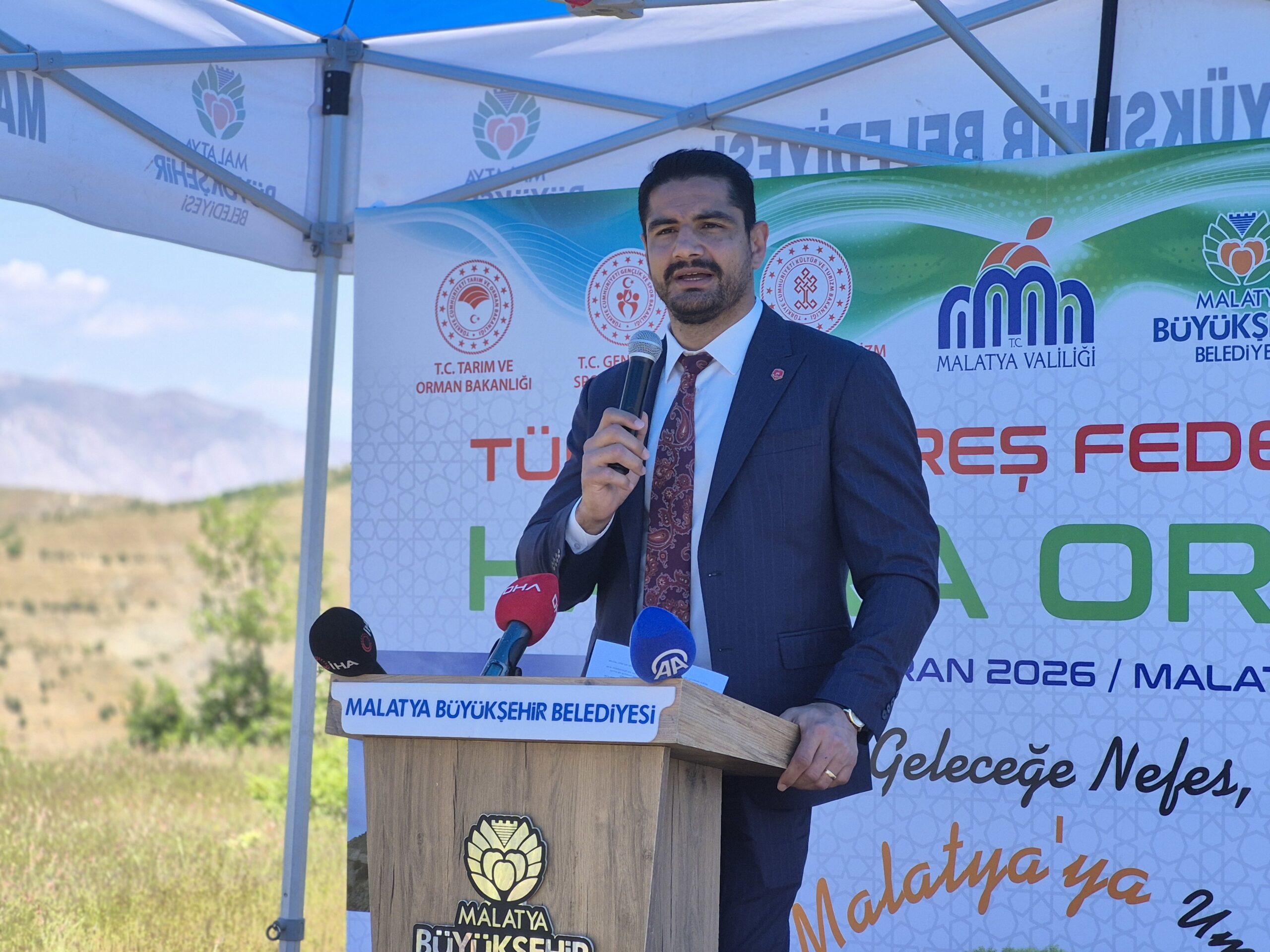 TGF Başkanı Akgün: Misyonumuz sadece sporcu yetiştirmek değil, halka ve çocuklara doğru örnekler sunabilmek