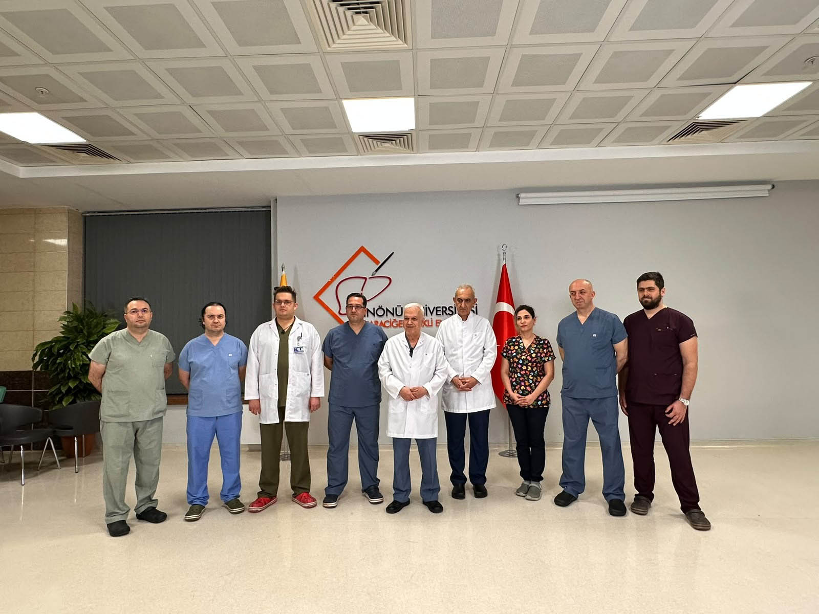 Dünyanın ilk 8'li çapraz karaciğer nakli, Malatya'da yapıldı
