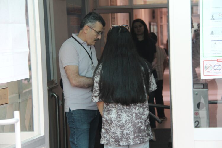 Sivas'ta YKS adayları sınav telaşı yaşadı