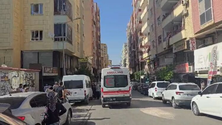 Mardin'de 3'üncü kattan düşüp ölen Muhammed defnedildi