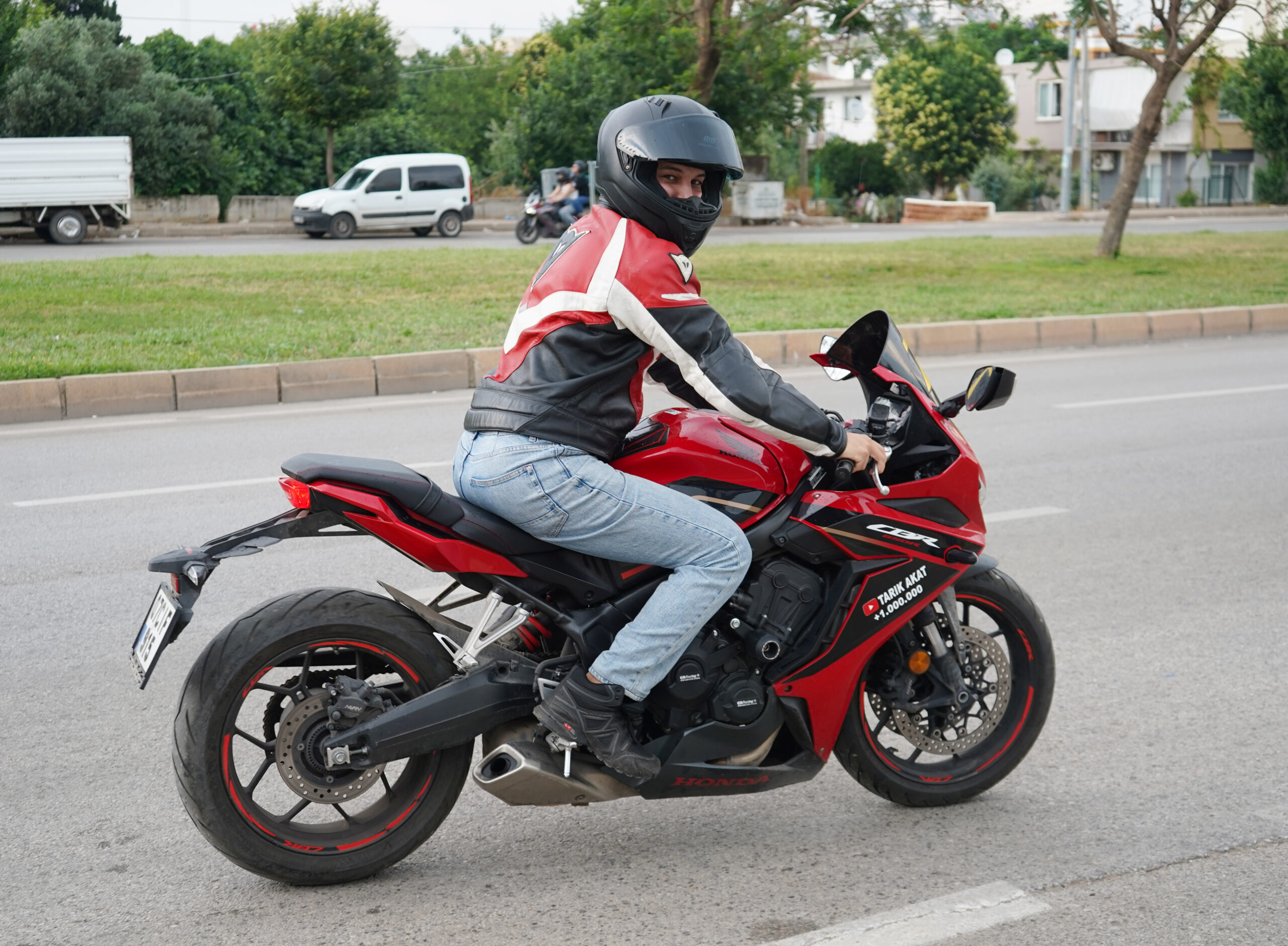 Doktorların 'yürüyemeyebilirsin' dediği Tarık, ölümden döndüğü motosiklete 5 yıl sonra yeniden bindi