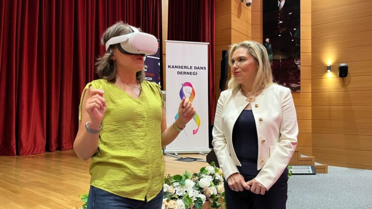 Ankara Üniversitesi'nden, kanser hastaları için sanal gerçeklik gözlüğü