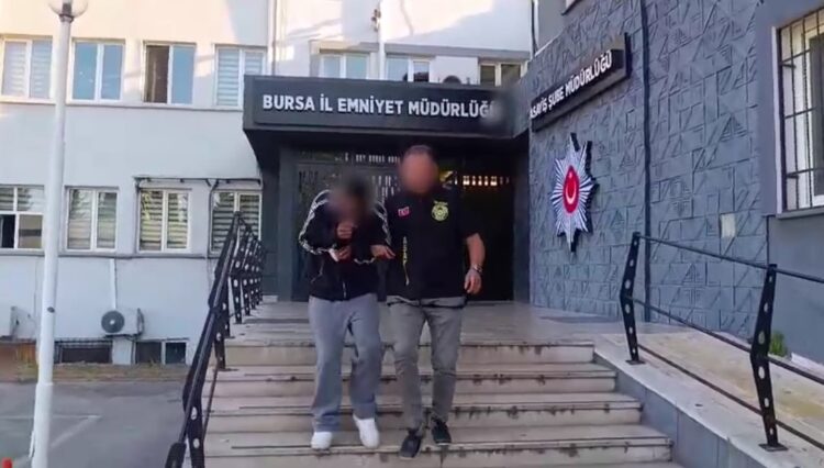 Bursa'da çalınan 3 araç aynı gün bulundu; 2 tutuklama