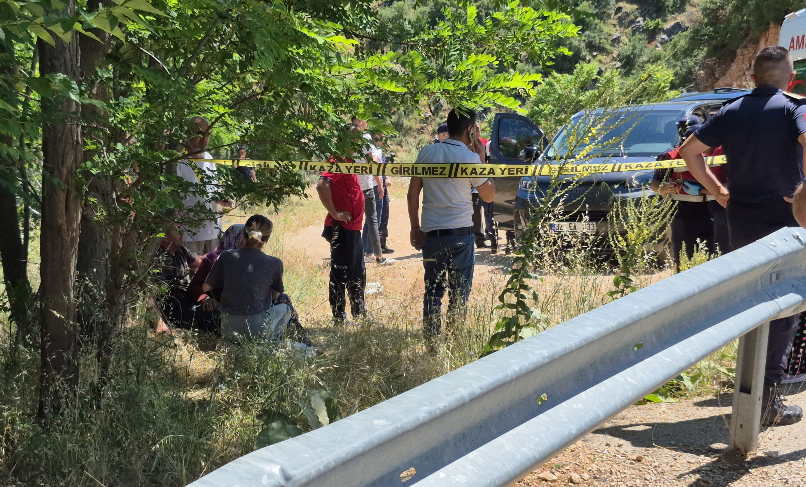 Araçta ölü bulunan Cansu ve Ufuk'tan biyolojik numune alındı, cenazeleri toprağa verildi