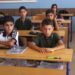 Öğretmenlerinin desteğiyle aştıkları kekemelik sorununun ardından okula yeniden bağlandılar