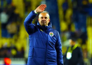 Fenerbahçe'nin yeni teknik direktörü İsmail Kartal oldu