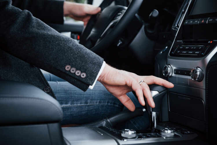 Otomatik vites arızası nasıl anlaşılır? Sürücülerin dikkat etmesi gereken erken uyarı işaretleri