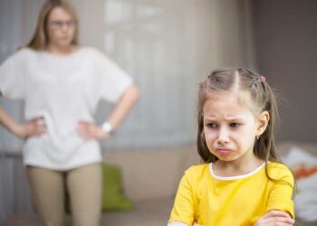 Narsist anneyle büyüyen çocuklar yetişkinlikte neler yaşıyor?