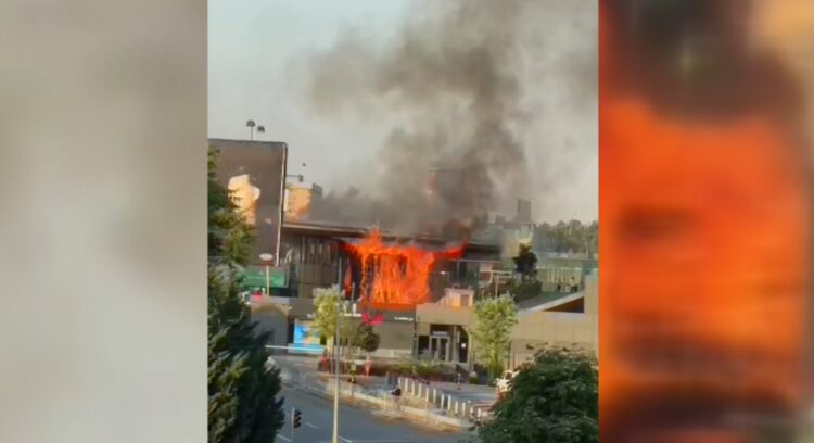 Ankara’da YDA'nın satış ofisinde yangın çıktı
